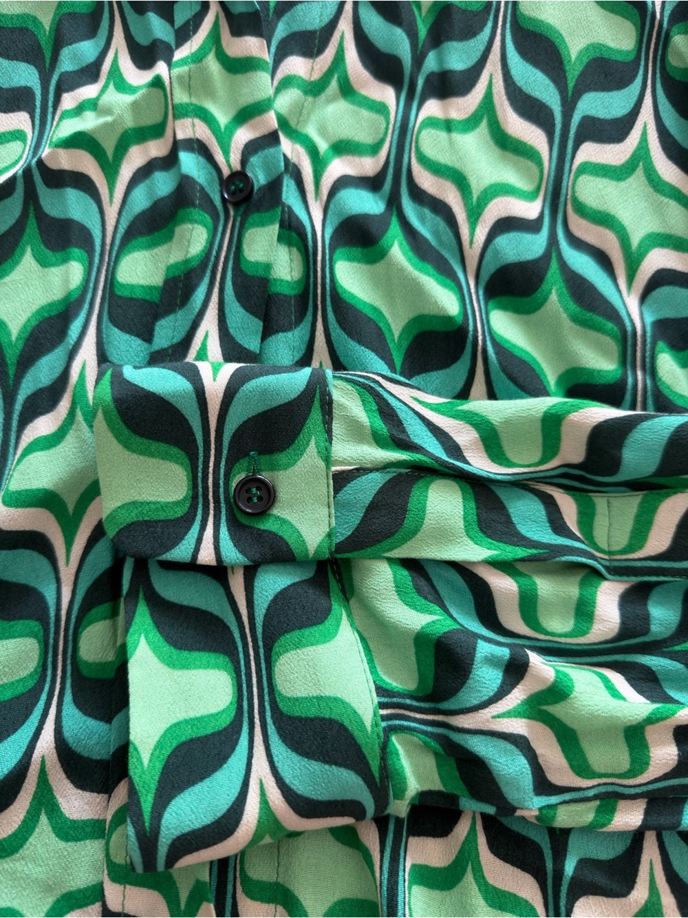 Zara Men’s Green & White Retro Geometric Button-Down Shirt
